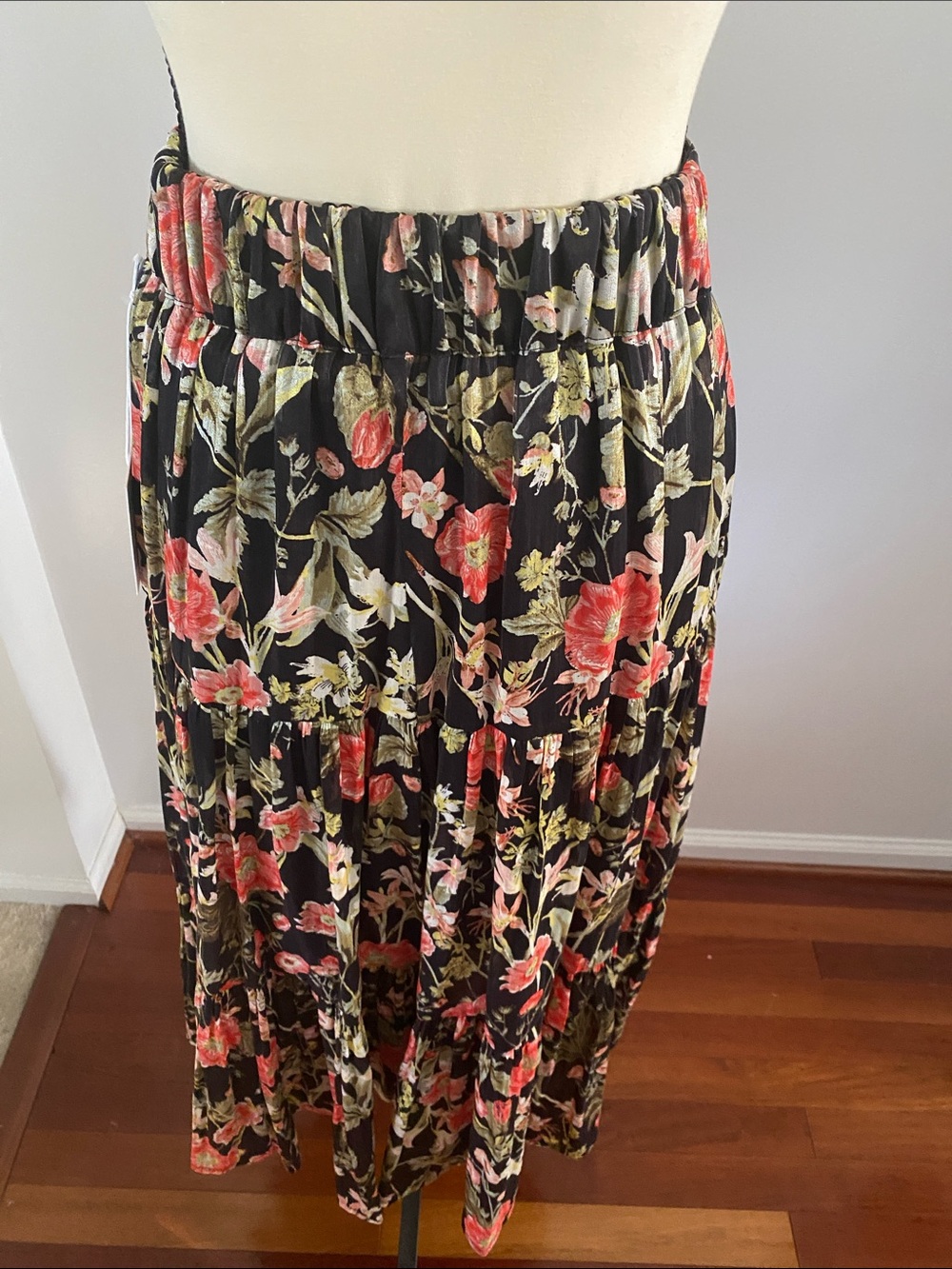 Lauren Conrad NWT size PXS floral skirt - Picture 4 of 9